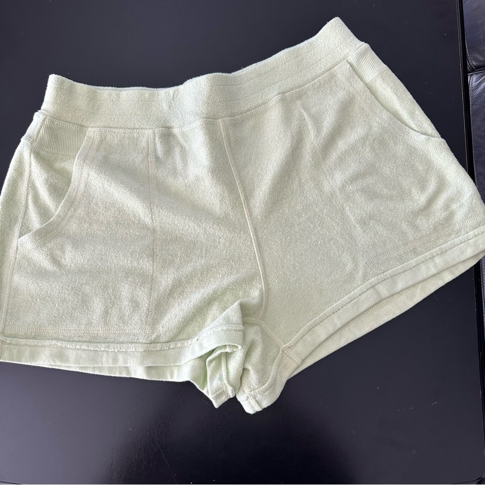 Women’s Free people terry short shorts with pockets size Large